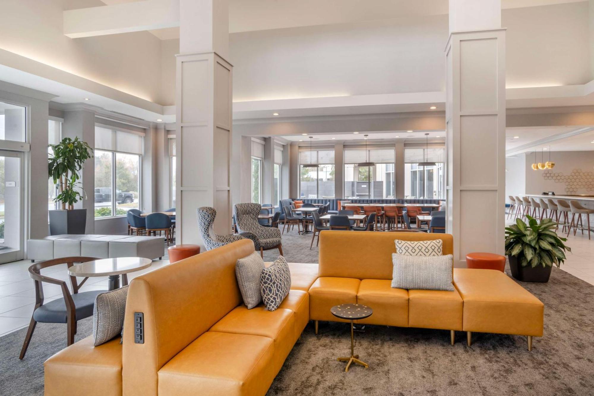 Hilton Garden Inn Charlotte/Concord Exterior photo