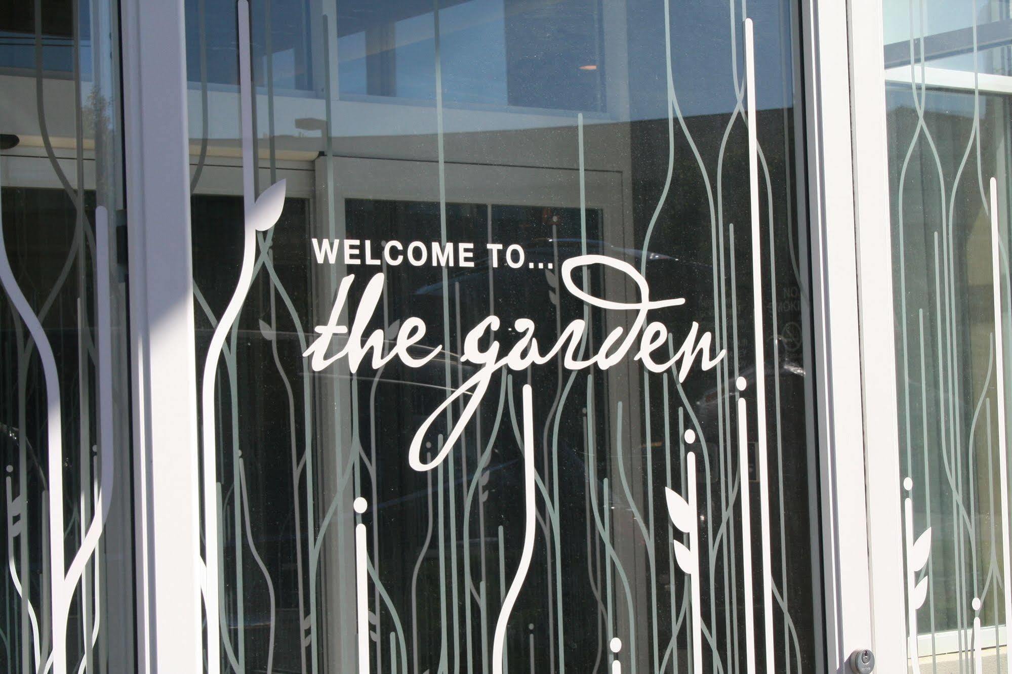 Hilton Garden Inn Charlotte/Concord Exterior photo